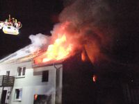 Großeinsatz der Wehren beim Gebäudebrand in Spabrücken.