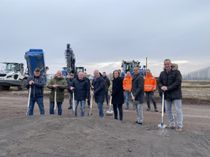 Symbolischer erster Spatenstich für den ZOB in Polch.