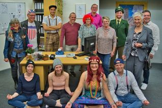 Die »Theaterfreunde Eicherscheid« begeistern ihr Publikum in der Tenne mit unterhaltsamen Komödien. Vom 3. bis 5. November feiern sie zehnjähriges Bühnenjubiläum.