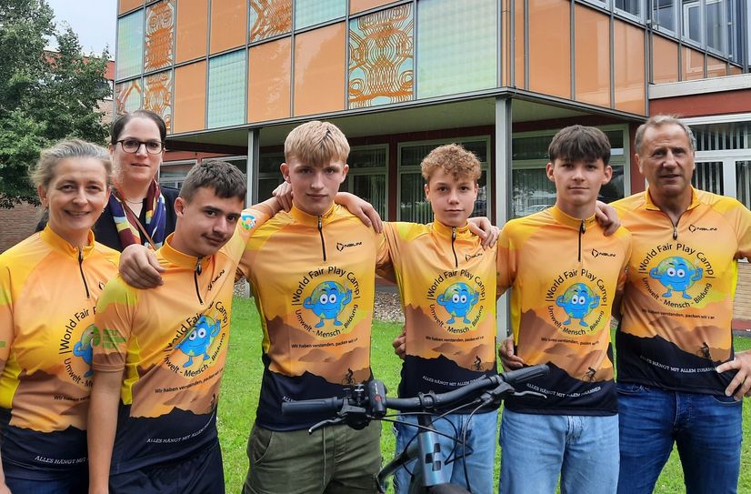 (v.l.n.r.): Anja Maxein, Marianne Schönhofen, Daniel Bruch, Alex Becht, Lenny Graf, Tobias Zens, Norbert Schröder.