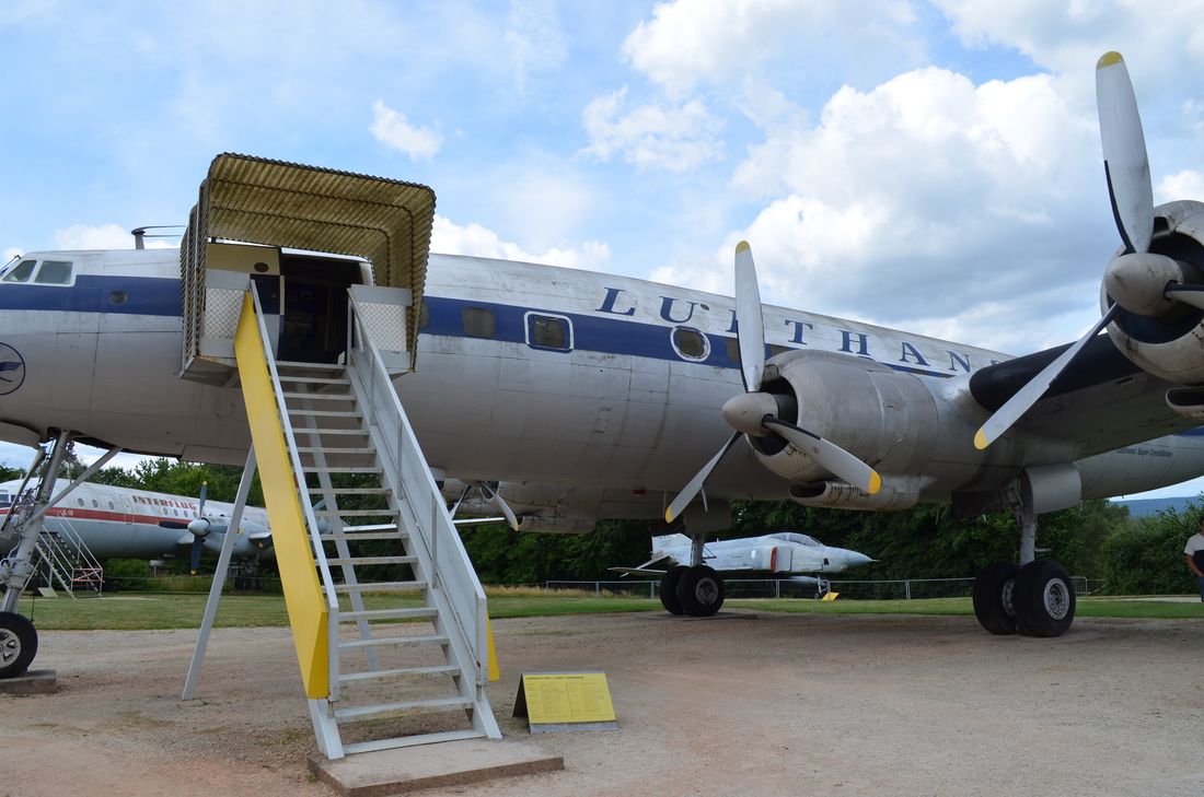 Die Super Constellation der Lufthansa. Mit "Super Connie" flog Konrad Adenauer 1955 nach Moskau, um über die Freilassung der letzten Kriegsgefangenen zu verhandeln.