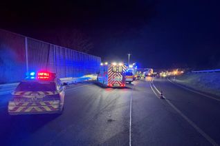 Nach rund 90 Minuten konnte der Streckenabschnitt zwischen zwischen dem Gewerbegebiet Nord und dem Sportplatz wieder freigegeben werden. Insgesamt waren 18 Rettungskräfte im Einsatz.