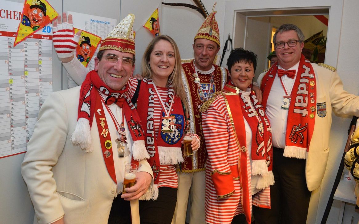 Prinz Kalle I. von den Kylltalnarren mit Gefolge, darunter auch Kylltalnarren-Chef Martin Dederichs. Foto: Scholl