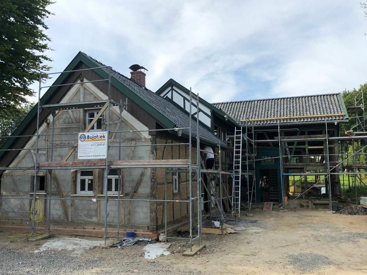 Dieses alte Baunerhaus soll zum kulinarischen und geselligen Treffpunkt werden. Fotos: T. Förster