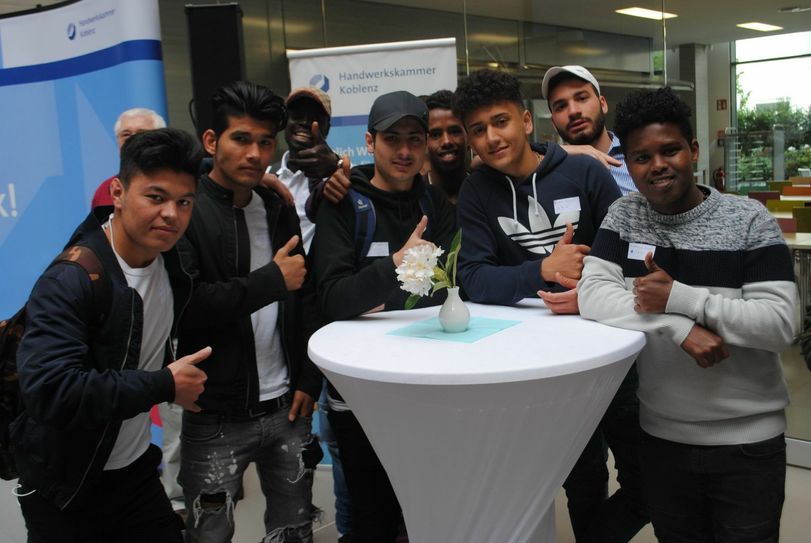 Die Berufsorientierungsmesse im HwK-Zentrum für Ernährung und Gesundheit mit allen Partnern fand großen Anklang bei jungen Menschen mit Migrationshintergrund. Foto: HwK Koblenz
