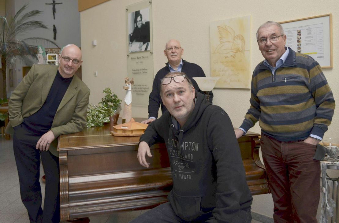 Sie trafen sich im Hospiz »Stella Maris« in Mechernich, um die Spendenaktion zu planen (v.li.): Geschäftsführer Norbert Arnold, Walter Lehnertz (vorne) sowie Jürgen Schüffelgen (hinten) und Jürgen Sauer vom Förderverein. mn-Foto