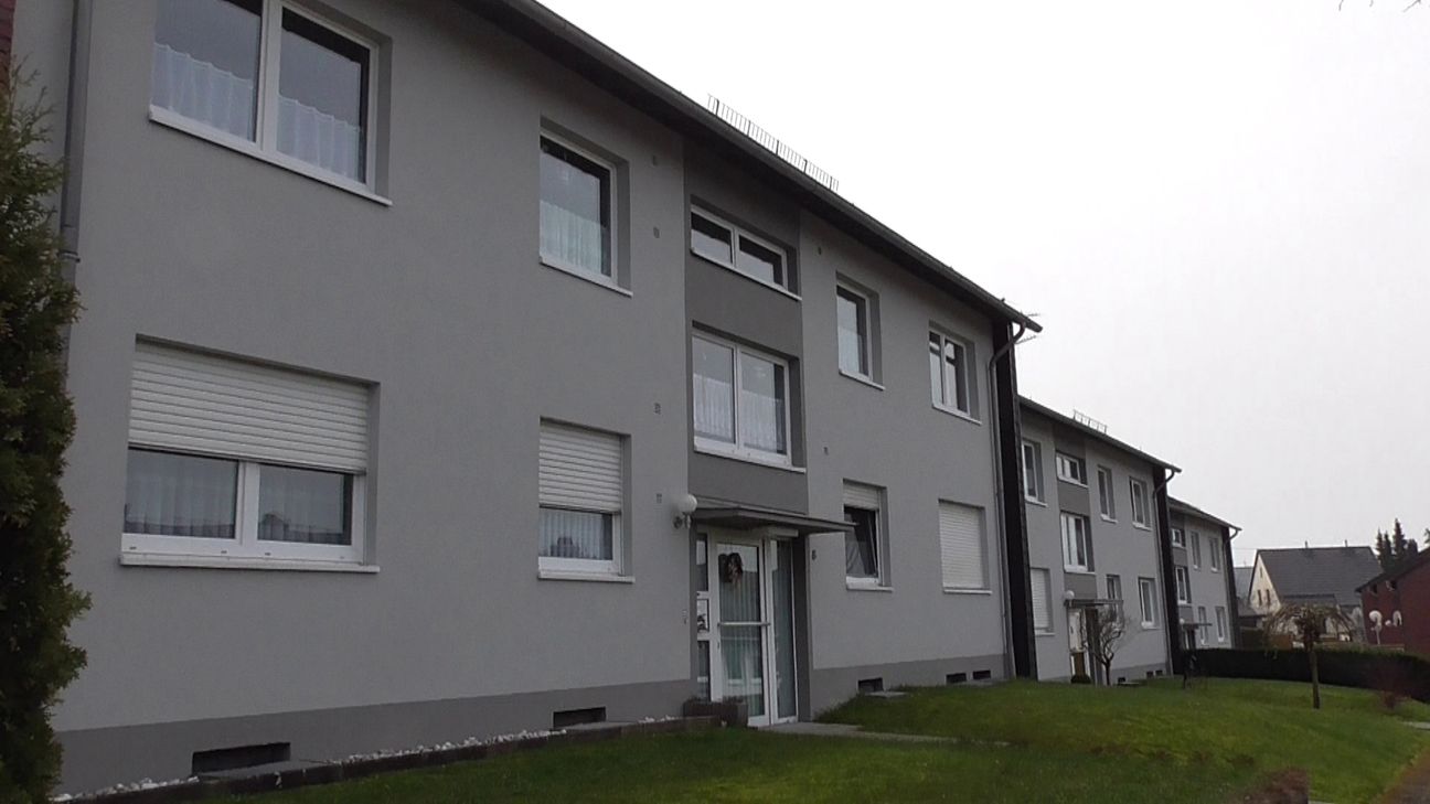 In diesem Mehrfamilienhaus in Hermeskeil wurde die Tote gefunden (Foto: Siko)