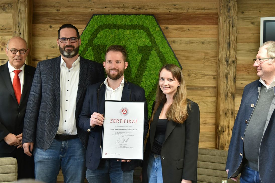 Die jungen Aale sind in diesem Entwicklungsstadium durchscheinend, weshalb sie auch als »Glasaale« bezeichnet werden.