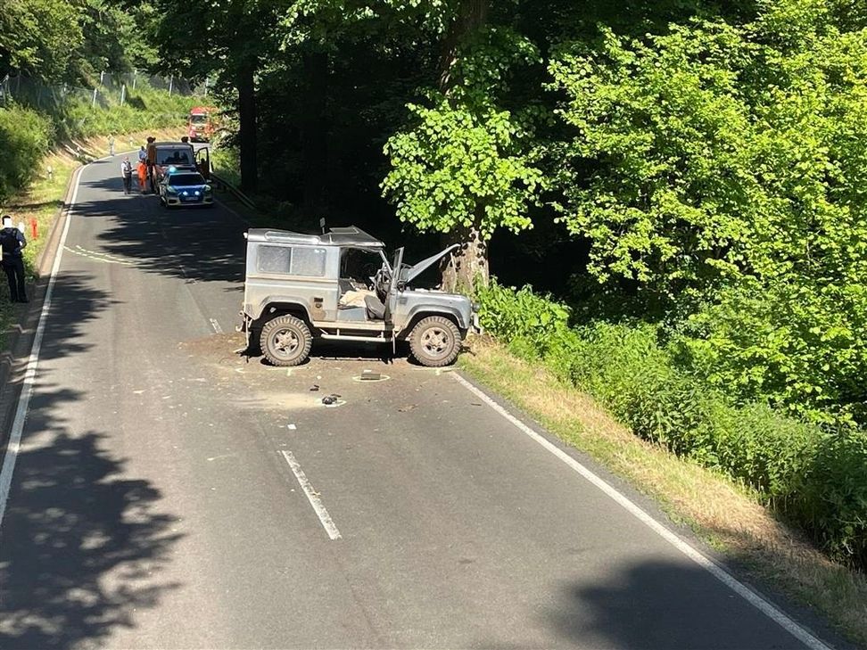 Der Fahrer dieses Wagens wurde bei dem Unfall schwer verletzt.