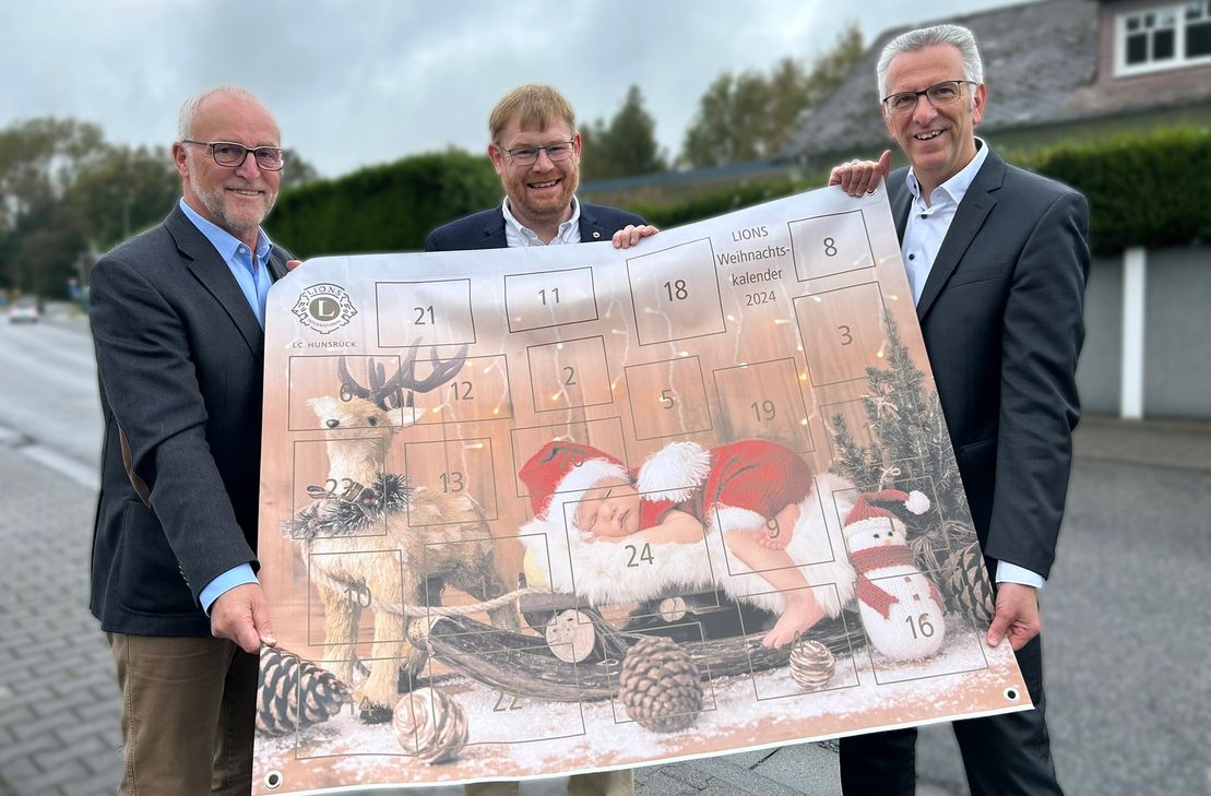 Bei Sponsoren und Käufern gleichermaßen beliebt - und das seit vielen Jahren: Die Lions Wolfgang Nass, Bernward Heinemann und Erik Gregori präsentieren den diesjährigen Lions-Adventskalender.
