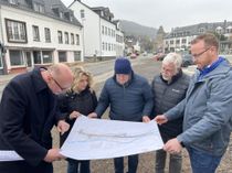 Sebastian Glatzel (v.li.), Carmen Haltenhof, Peter Lanzerath, Christian Lorenz und Simon Mauel stellten die Pläne zum Großprojekt »Kölner Straße« vor.