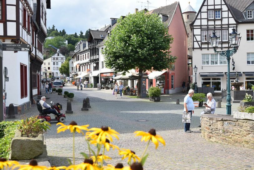 Die Türen der Geschäfte in Bad Münstereifel müssen zu bleiben. Foto: Breuer