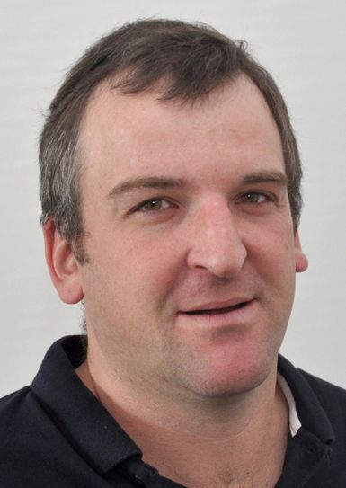 Halloween ist in den vergangenen Jahren systematisch von der Industrie kommerziell ausgebaut worden; die »Tradition« ist vom großen Teich hinübergeschwappt. Das »Fest« hat leider einiges an Beigeschmack, wie etwa den Vandalismus. Den eigentlichen Feiertag Allerheiligen nutzen viele dann tags darauf nur, um ihren Rausch auszuschlafen oder den Müll vom Vortag zu beseitigen. - Kommentar von Redakteur Andreas Arens