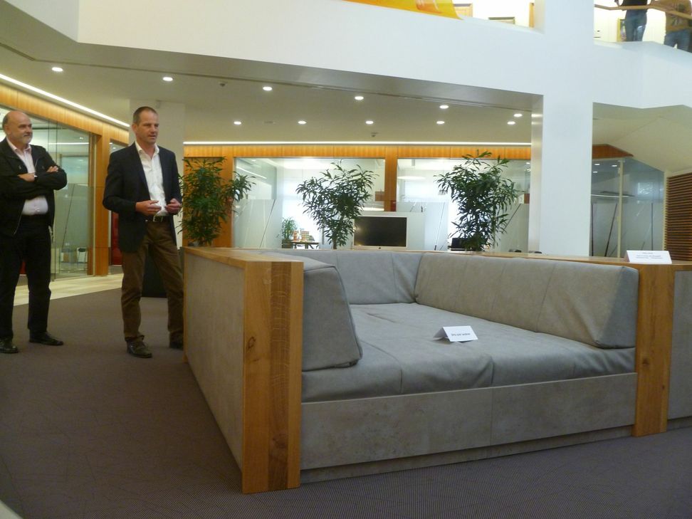 Die Gesellenprüflinge im Tischlerhandwerk stellen auch in diesem Jahr ihre Gesellenstücke im Neuen Schloss in Simmern vor. (Fotos: Archiv)