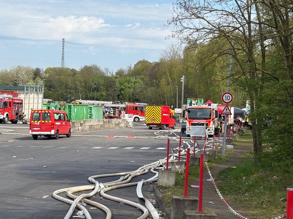 Seit heute Vormittag um kurz vor 11 Uhr läuft der Feuerwehreinsatz in Ochtendung.
