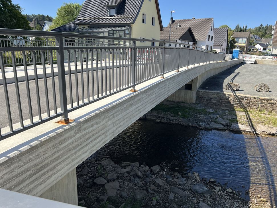 Die Brücke Weiherbenden wird wiedereröffnet.