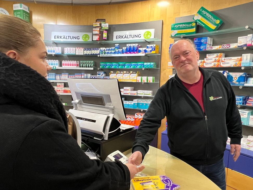 Andreas Hündgen und sein Team der Ahorn Apotheke Simmerath haben noch mit Problemen rund um das neue E-Rezept zu kämpfen.