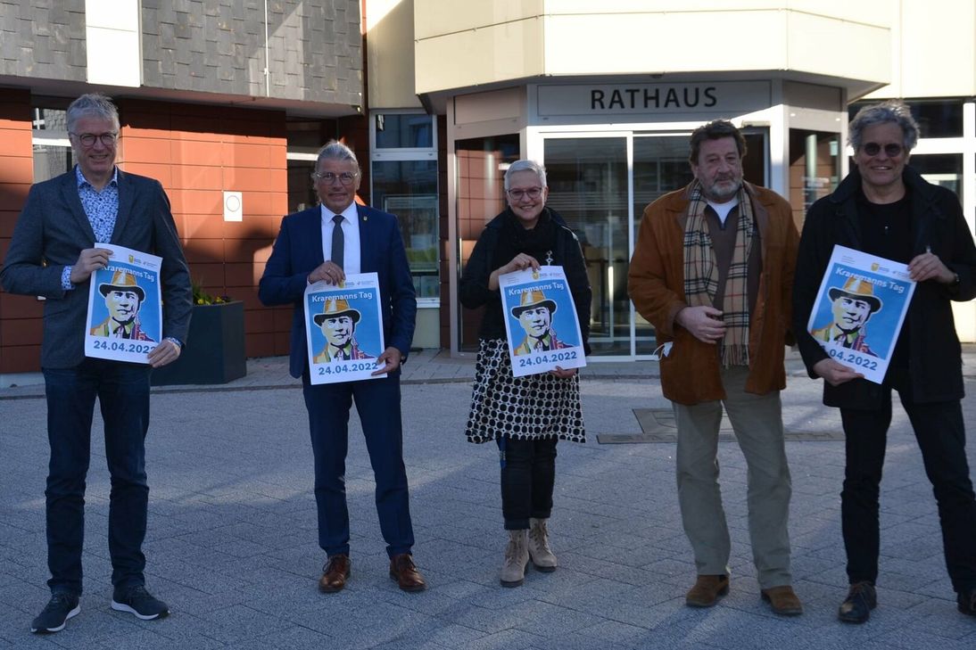 Freuen sich auf einen Kraremanns Tag am 24. April mit noch breiterem Angebot (v.l.): Michael Haas (Gewerbeverein), Bürgermeister Bernd Goffart, Brigitte Jansen (Gemeinde Simmerath), Bruno Beaumart (Street Food Festival) und Lars Harmens (Gewerbeverein Simmerath Marketing).