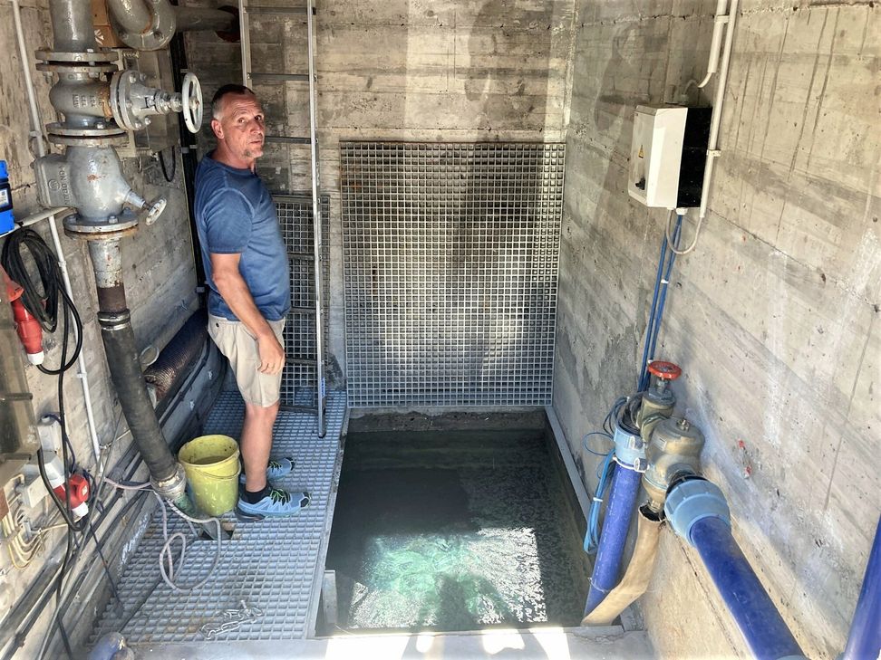 Zur Bewässerung des Stadtgrüns nutzt die Stadt  das Wasserreservoir der Unterführung am Bad Kreuznacher Bahnhof. Damit spart sie nicht nur Abwassergebühren, sondern nutz das Regenwasser sinnvoll.