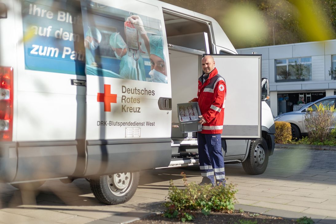 Der Rotkreuz-Kreisverband Euskirchen und -Blutspendedienst West rufen zur Blutspende am Mittwoch,18. Oktober, (Bad Münstereifel) und am Dienstag, 24. Oktober, (Zülpich) auf. Symbolbild: