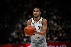 Bester Trierer Werfer war Jordan Roland mit 20 Punkten.