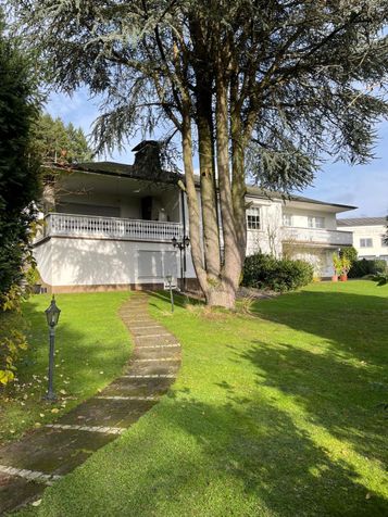 Großzügiges Liebhaberobje